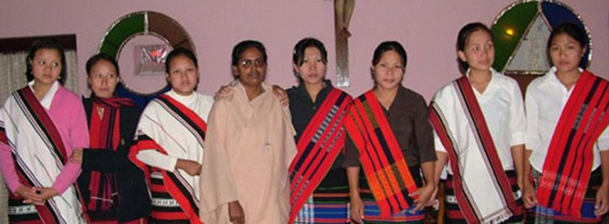 MEDZIPHEMA (Nagaland) - Scuola e servizio parrocchiale